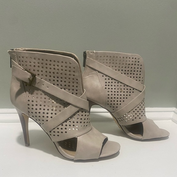 Bumper Tan High Strappy High Heel (4in) Boots-size 9 - Picture 6 of 8